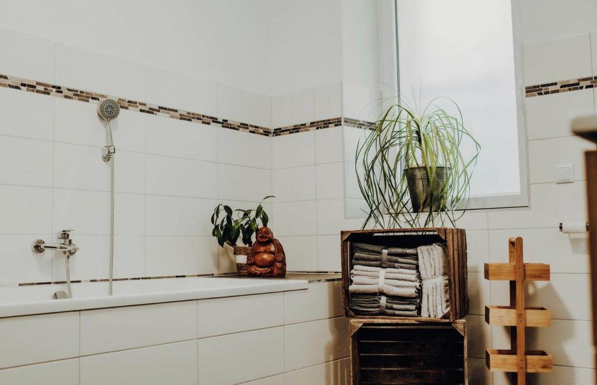 Mayen, Baeckerstr, Privatzimmer Nr1, Innenstadt, Naehe Nuerburgring & Burg Eltz, Gemeinschaftsbad 外观 照片